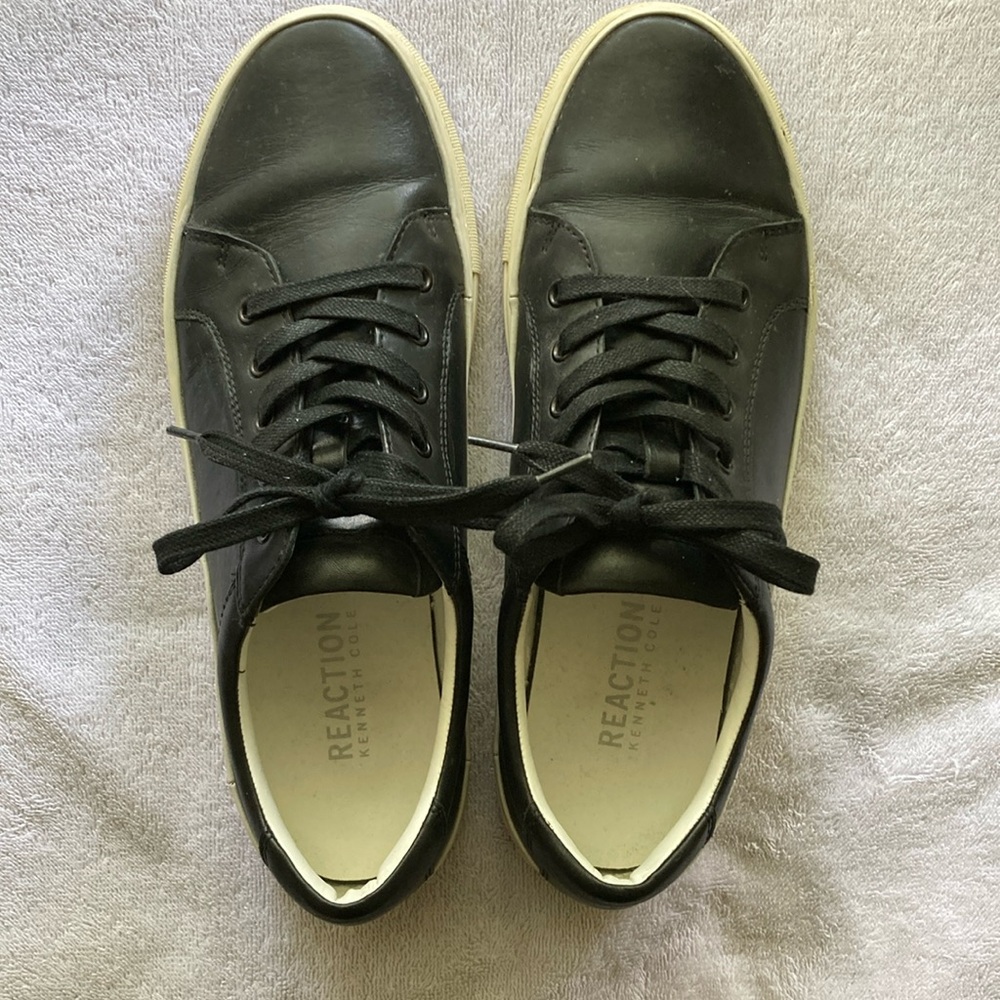 Men’s Kenneth Cole Reaction shoes Size 9M